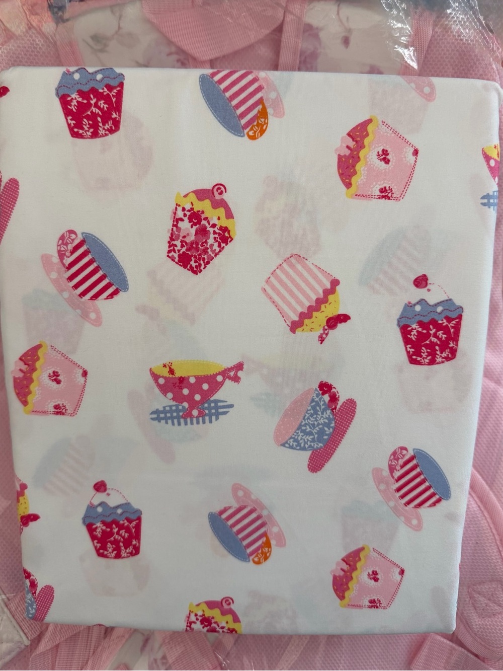 Laura Ashley SWEET TREAT PINK Kids Twin Sheet Set - Cupcake Pattern ~ 3 PC - Picture 7 of 7